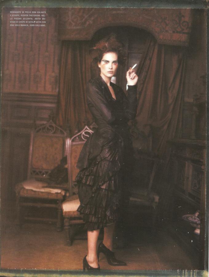 Vogue_IT_March2002_Pale_Shades07.jpg