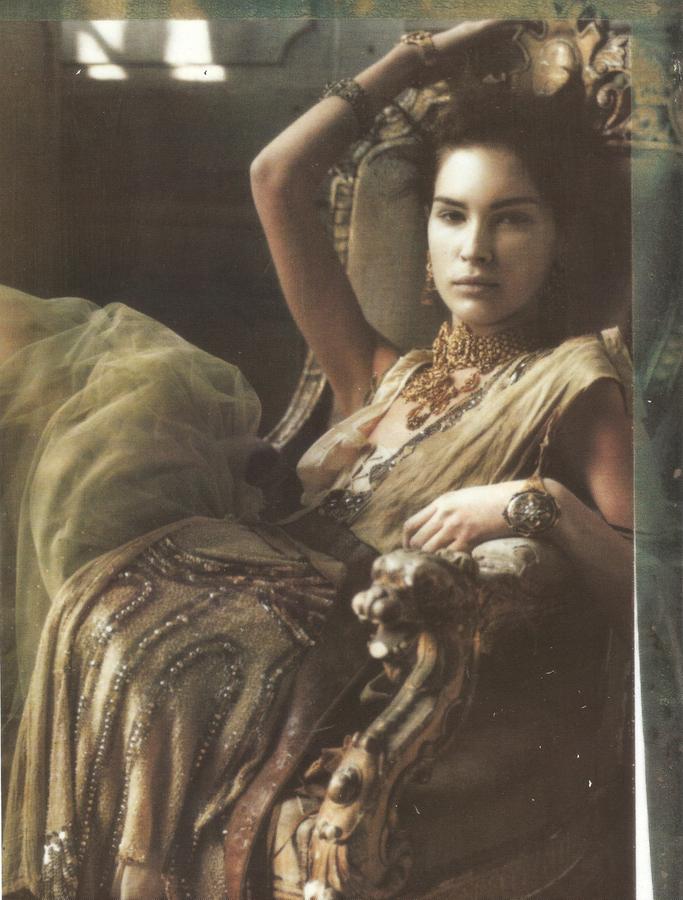 Vogue_IT_March2002_Pale_Shades10.jpg