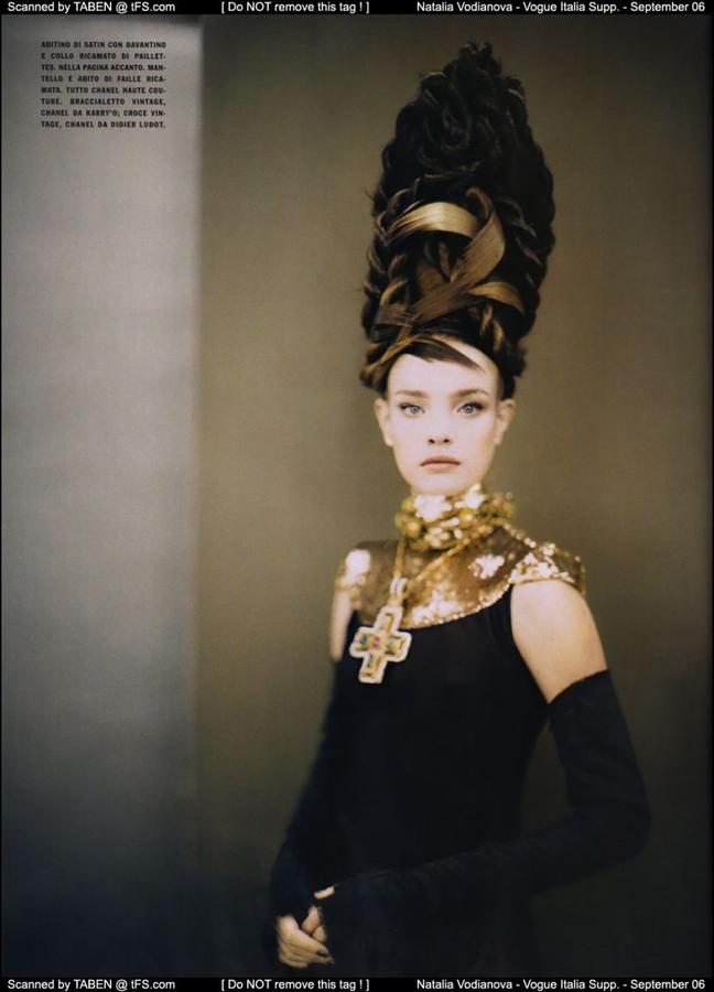 LikeAPainting_VogueItaliaSupplement_Sept06_007.jpg